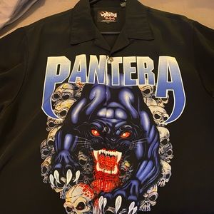 Vintage dragonflyz Pantera button up shirt and shorts.